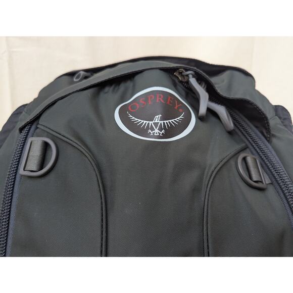 Osprey Porter 46L Travel Backpack [Dark Green/Grey] - Picture 10 of 16